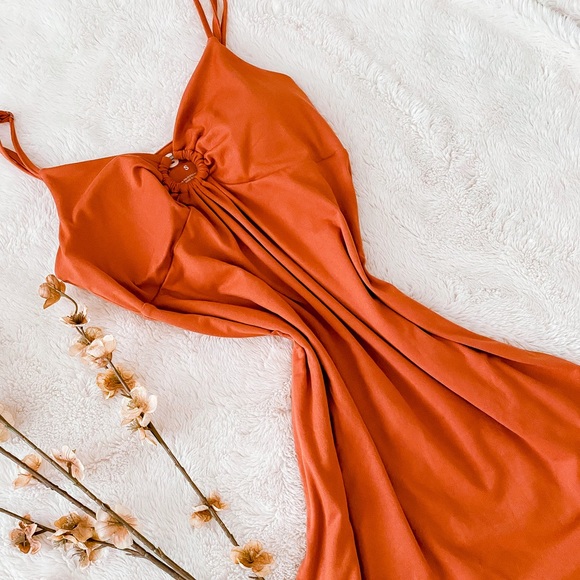 SO | O-Ring Sundress - Picture 2 of 4